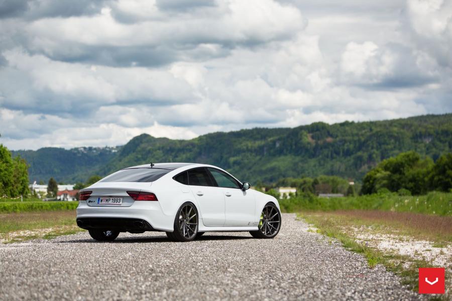  Audi RS7 Sportback on Vossen Wheels (CVT) 2017 года  (фото 9 из 52)